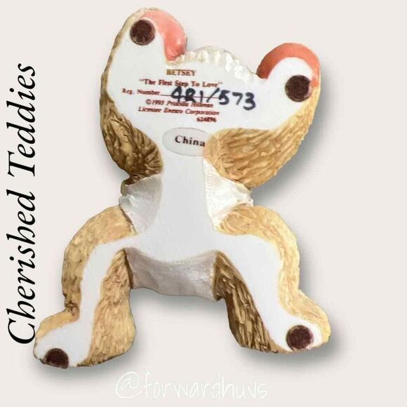 Enesco Cherished Teddies Figurine - BETSEY "First Step To Love" (1993) - Picture 4 of 7